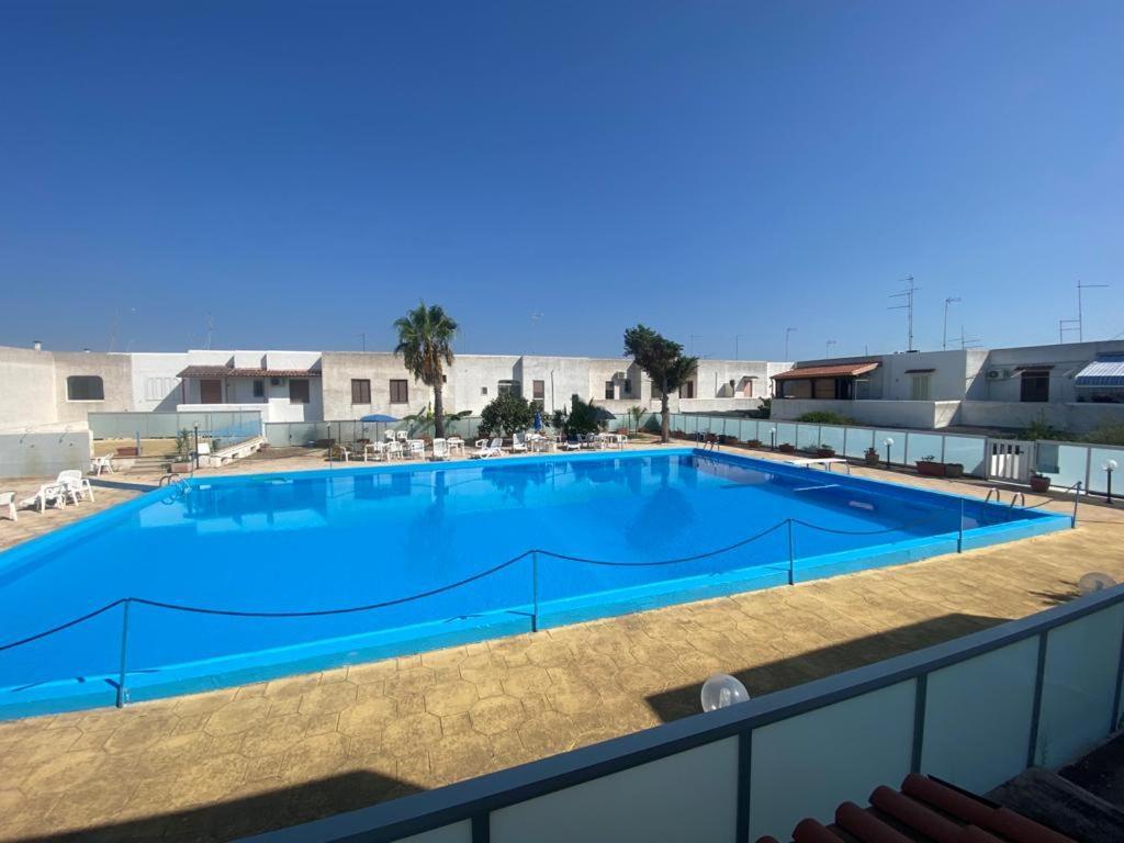 Villino Sabrina Con Piscina Torre Lapillo Exterior foto