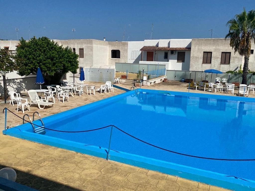 Villino Sabrina Con Piscina Torre Lapillo Exterior foto